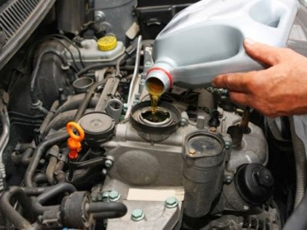 Как заменить масло в двигателе Renault Logan?