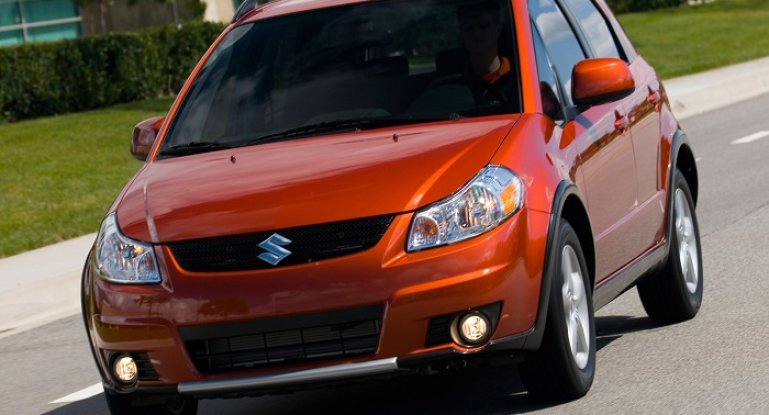Особенности замены салонного фильтра на Сузуки SX4