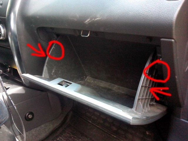Особенности замены салонного фильтра на Сузуки SX4