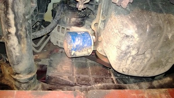 Выбор и замена масляного фильтра на автомобиле Хендай Акцент