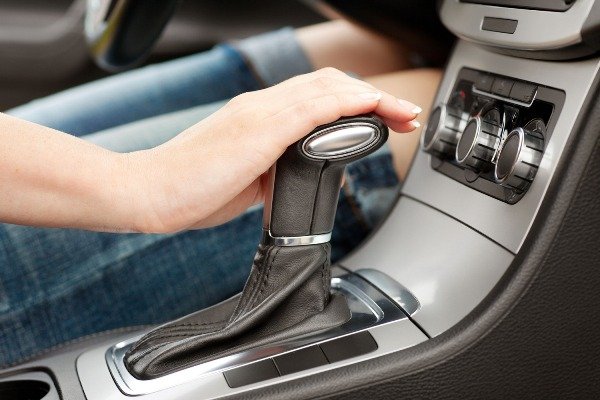 Как буксировать автомобиль с АКПП?