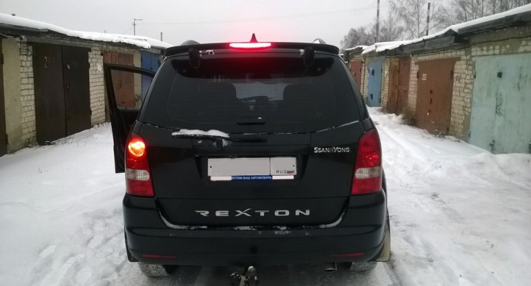 Производим замену лампы стоп-сигнала самостоятельно
