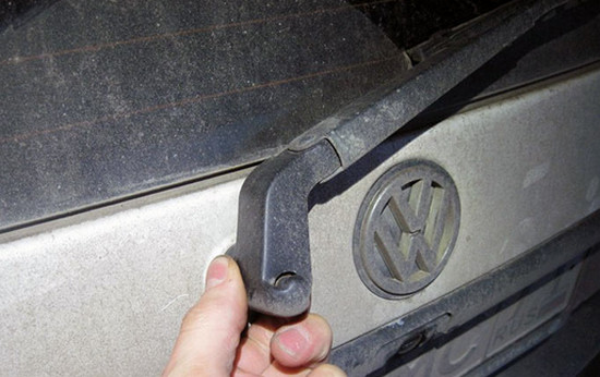 Ремонт заднего дворника на автомобиле Volkswagen Golf 3