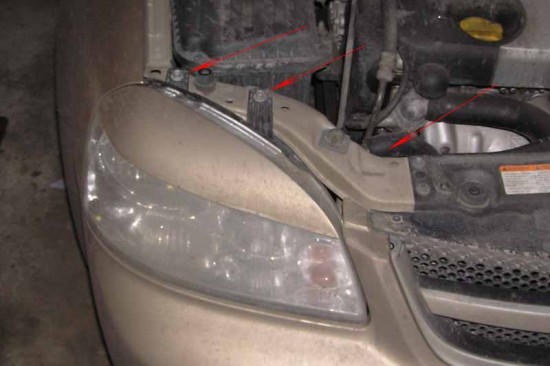 Самостоятельная замена лампы ближнего света на автомобиле Chevrolet Lacetti