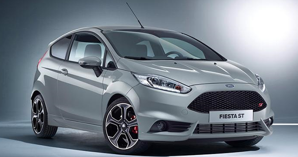 Недорогой автомобиль для женщины новичка: авто до 500 000 рублей