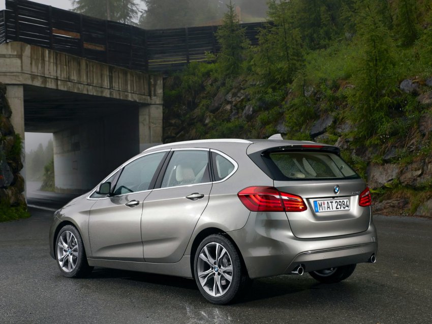 BMW 2-series Active Tourer - цены и комплектации, технические характеристики, фото и отзывы, двигатели и расход топлива, клиренс, обзор BMW 2-серии