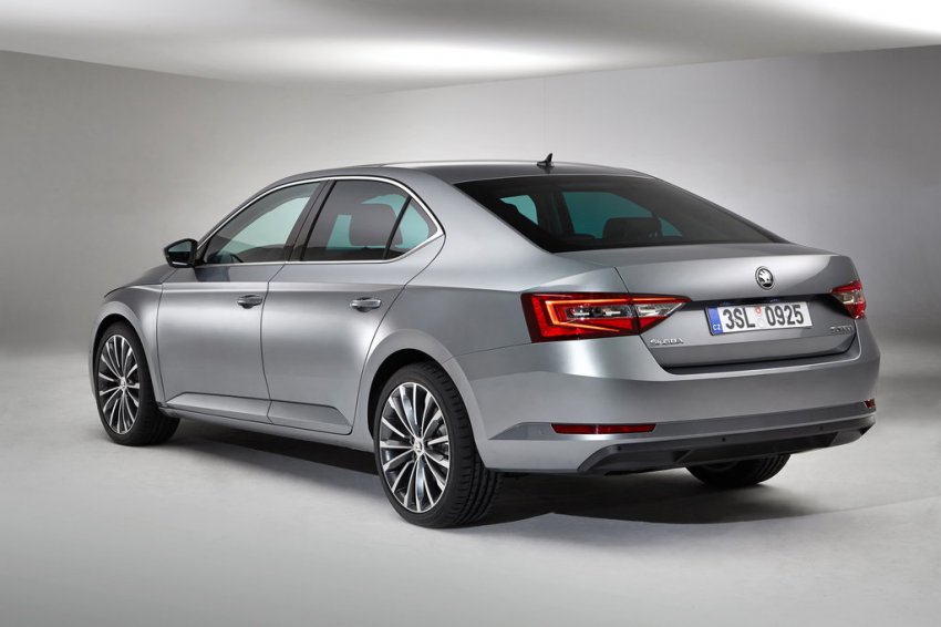Skoda Superb - цены и комплектации, технические характеристики, фото и отзывы, двигатели и расход топлива, клиренс, обзор Шкода Суперб