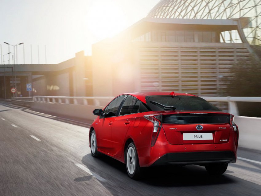 Toyota Prius - цены и комплектации, технические характеристики, фото и отзывы, двигатели и расход топлива, клиренс, обзор Тойота Приус