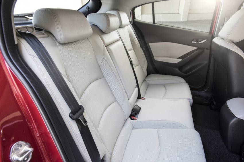 Mazda 3 - цены и комплектации, технические характеристики, фото и отзывы, двигатели и расход топлива, клиренс, обзор Мазда 3 хэтчбек