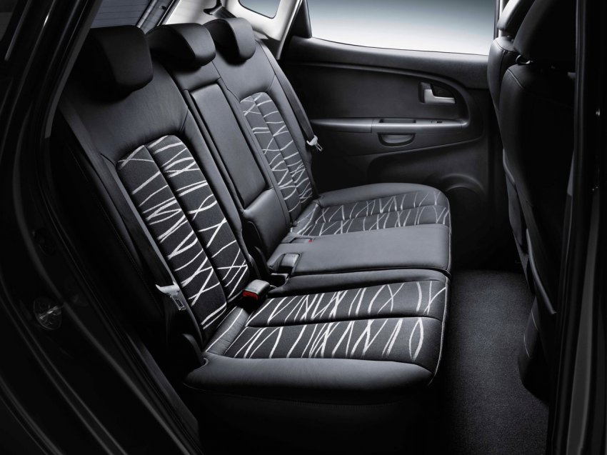 Kia Venga - цены и комплектации, технические характеристики, фото и отзывы, двигатели и расход топлива, клиренс, обзор Киа Венга
