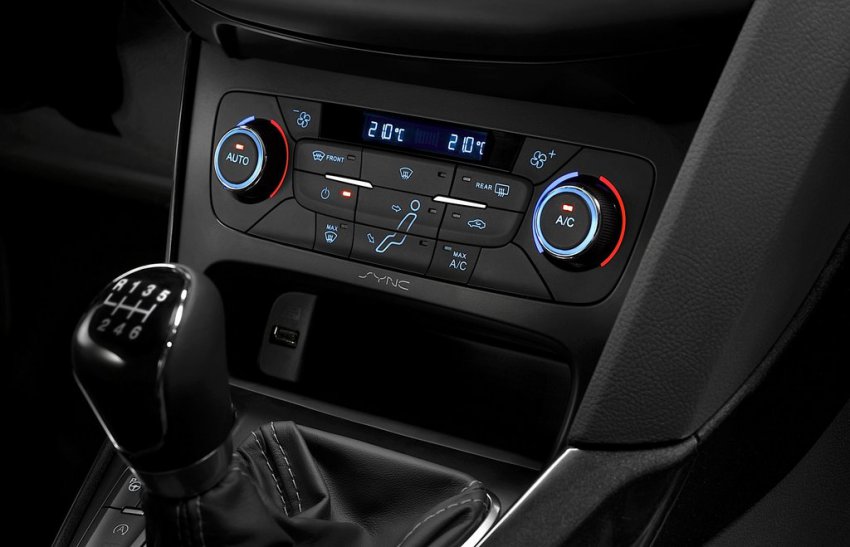 Ford Focus - цены и комплектации, технические характеристики, фото и отзывы, двигатели и расход топлива, клиренс, обзор Форд Фокус