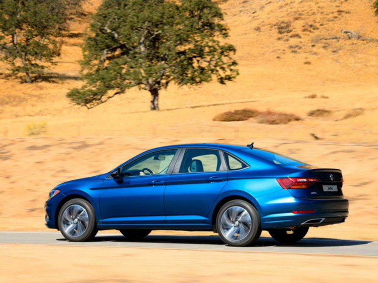 Все подробности о новой VW Jetta для России: прощай, робот!
