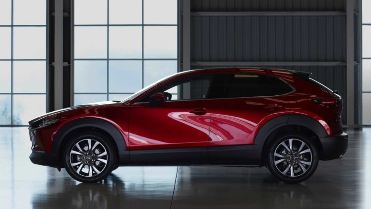 Стали известны подробности о новой Mazda CX-30 для России