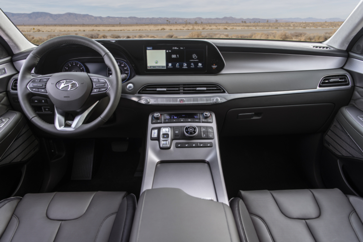Новому большому кроссоверу Hyundai дали российское имя