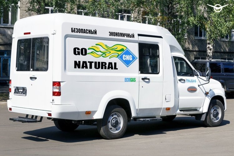 УАЗ представил внедорожный автобус на газу за полтора миллиона (много фото)