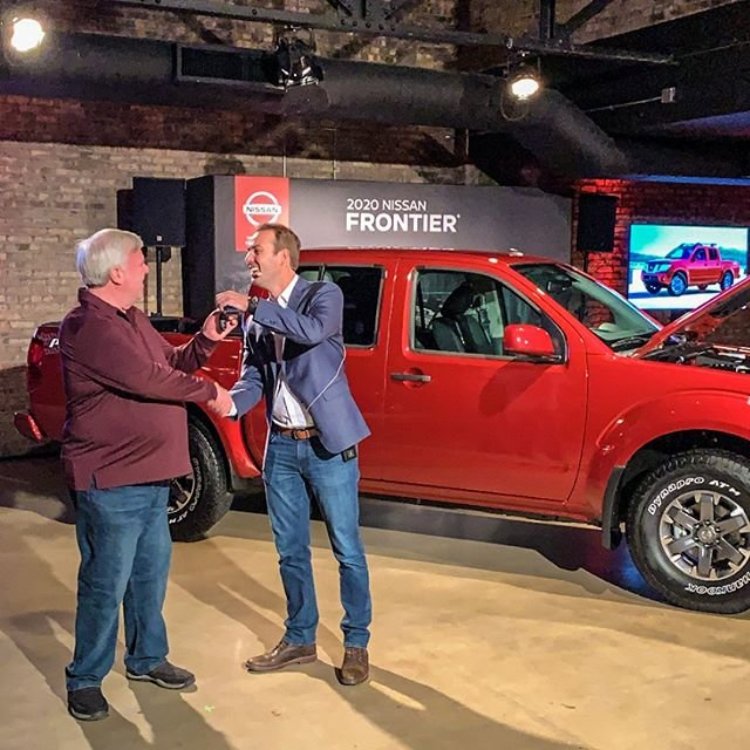 Американец проехал на Nissan 1 600 000 км без «капиталки» и получил за это новый пикап