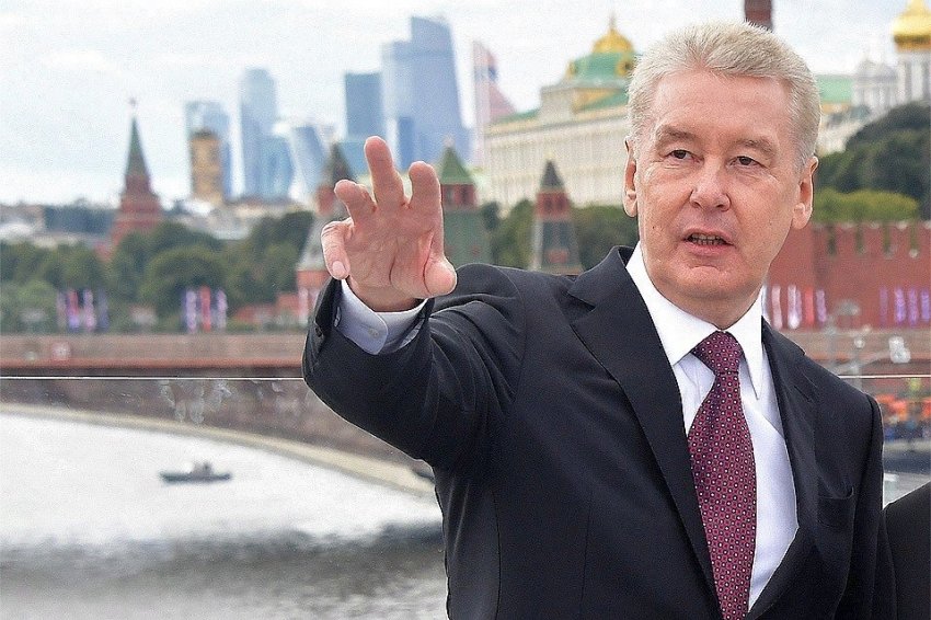 Собянин запретил «массовые катания» на машинах