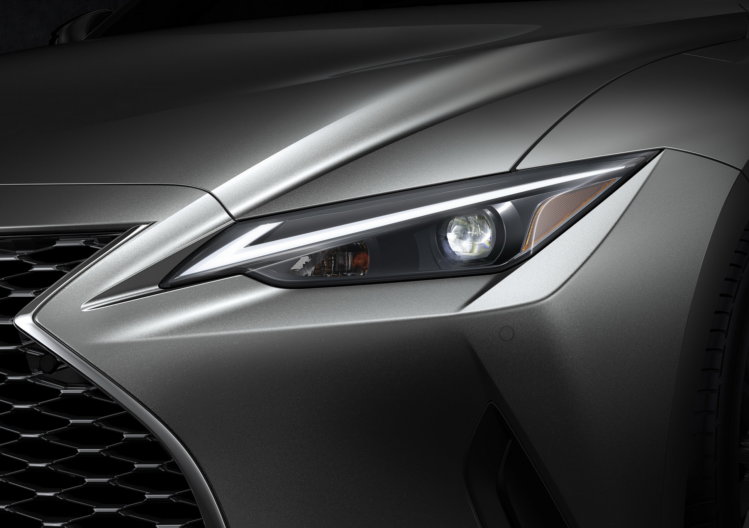 Все, что нужно знать о новом Lexus IS: стильная внешность, старые моторы