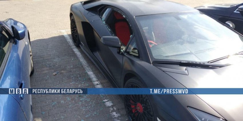 В Минске россиянин расколотил Lamborghini Aventador мусорным ведром (видео)