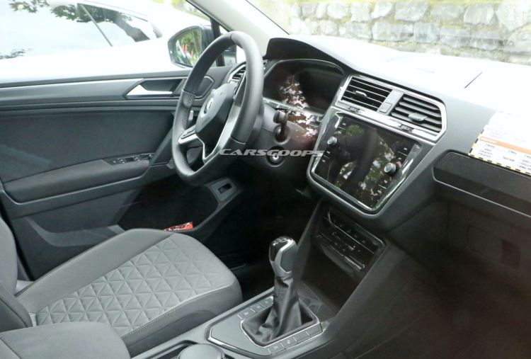 Рассматриваем обновленный Volkswagen Tiguan без камуфляжа