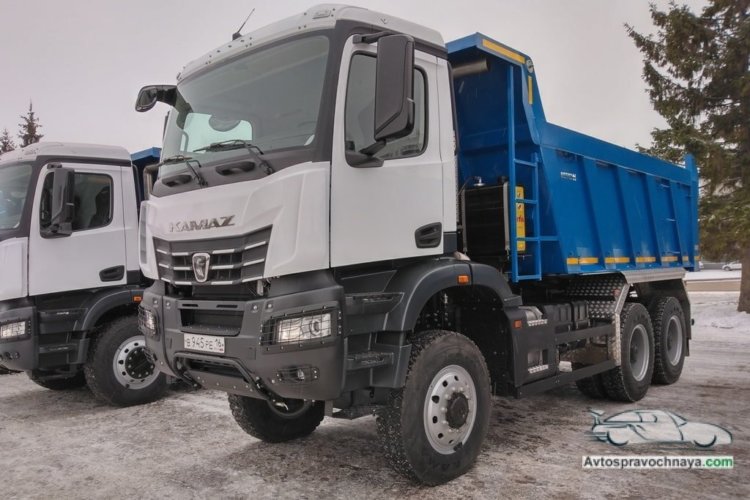 Самосвал КАМАЗ с кабиной от Mercedes-Benz Arocs: собран первый экземпляр