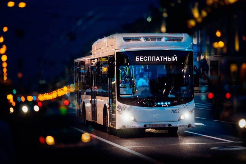 Минтранс предлагает сделать общественный транспорт бесплатным, а дороги — платными