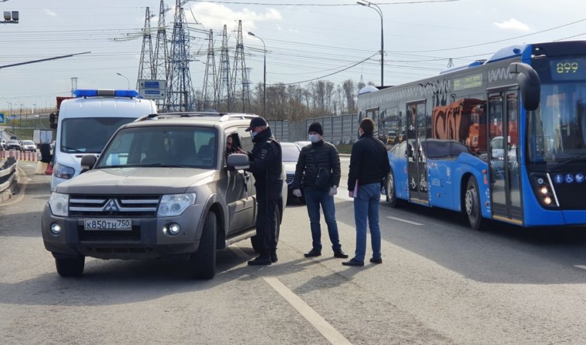 В Госдуме хотят разрешить полицейским вскрывать машины