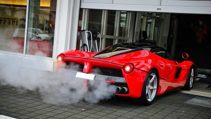 Ferrari отказывается от электричества