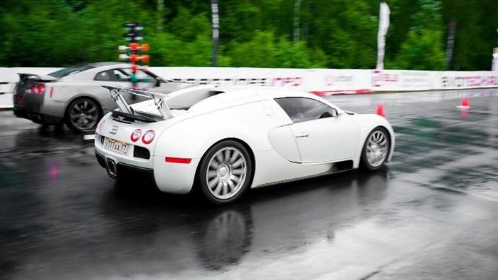 Какой Расход Топлива у Бугатти Вейрон на 100 Километров… Bugatti veyron 164 17 млн
