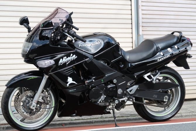 Кавасаки Zzr 400 2 Технические Характеристики. Основные конкуренты