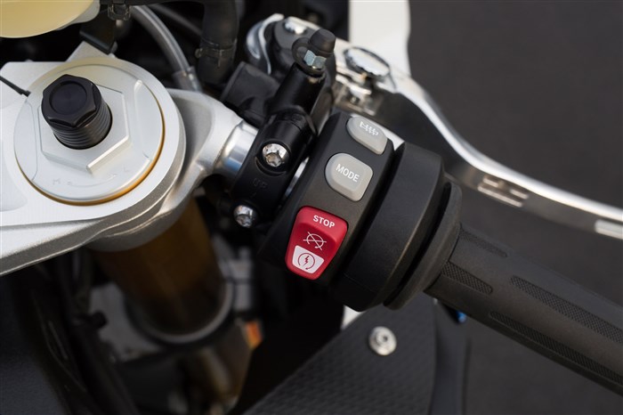 Как Подтянуть Цепь на Bmw S1000xr © Есть ли минусы Как Подтянуть Цепь на Bmw S1000xr © Есть ли минусы