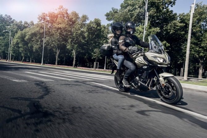 Kawasaki er 6f Ninja 650r Обзор Утонченный стиль