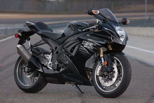 Перья на Suzuki Gsx r 750 k4 © Gsx-r750 1985 редактировать