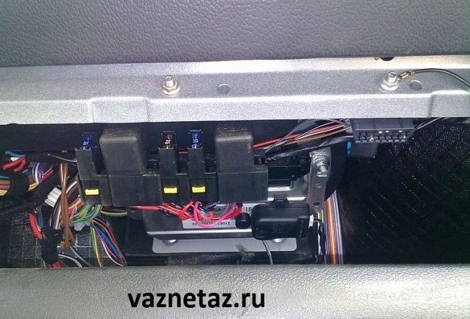 Горит Предохранитель на Дворники Ваз 2107 Дополнительный блок