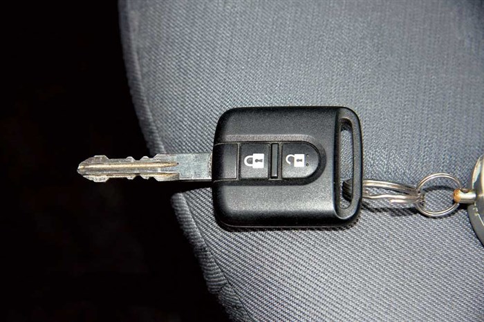 Check Behind Before Reversing Nissan Primera • Коды ошибок