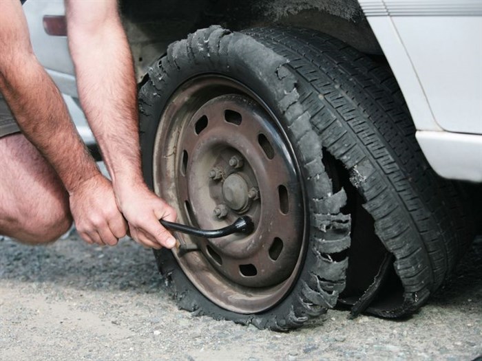 When Parked Apply Parking Brake Ошибка Ниссан Лиф Stupid is as stupid does